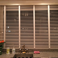houten lamellen in beige met ladderband voor keuken